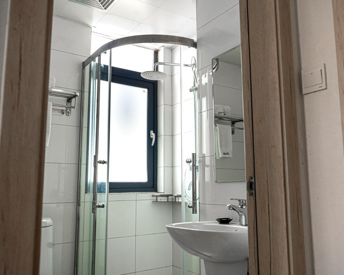 Phoenix Apartment By Link Kigali Esterno foto